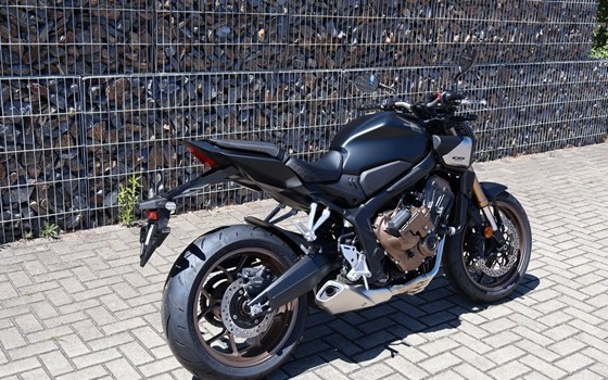 Neufahrzeug Honda CB650R E-Clutch - Bild 15