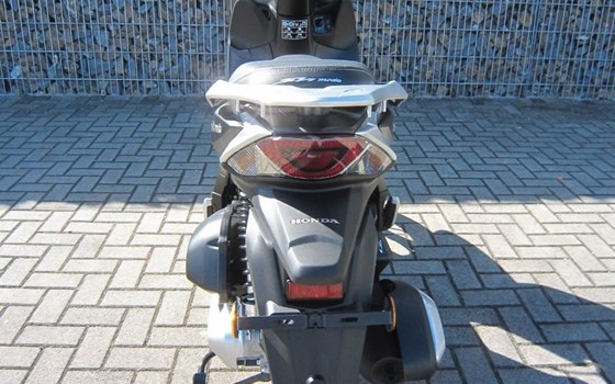 Neufahrzeug Honda SH Mode 125 - Bild 6