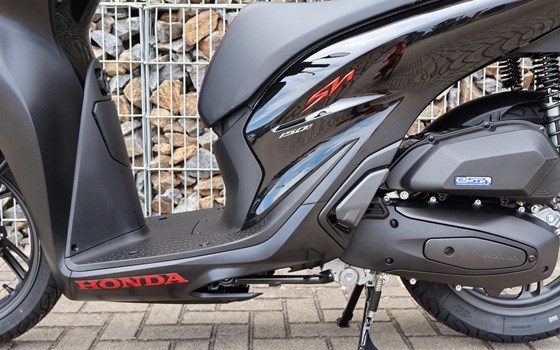 Gebrauchtmotorrad Honda SH150i - Bild 3