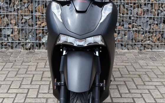 Gebrauchtmotorrad Honda SH150i - Bild 5