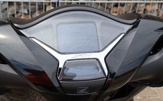 Gebrauchtmotorrad Honda SH150i - Bild 9