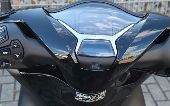 Neufahrzeug Honda SH125i - Bild 8