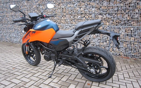 Neufahrzeug KTM 125 Duke - Bild 3