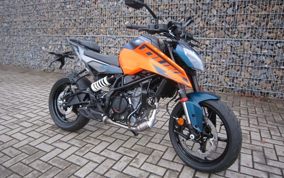 Neufahrzeug KTM 125 Duke - Bild 8