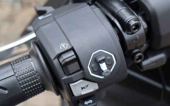 Gebrauchtmotorrad Honda PCX125 DX - Bild 8