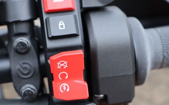 Neufahrzeug KTM 1390 Super Adventure S EVO - Bild 15