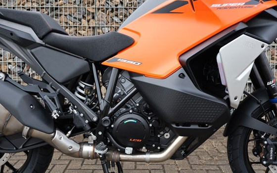 Neufahrzeug KTM 1390 Super Adventure S EVO - Bild 18