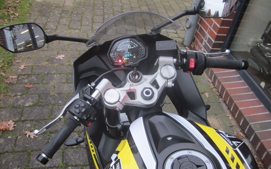 Gebrauchtmotorrad Triumph Daytona 660 - Bild 10