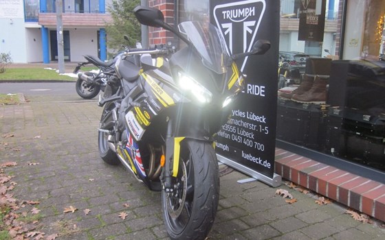 Gebrauchtmotorrad Triumph Daytona 660 - Bild 17