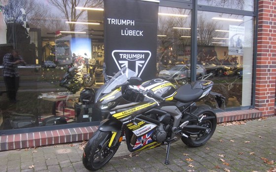 Gebrauchtmotorrad Triumph Daytona 660 - Bild 3