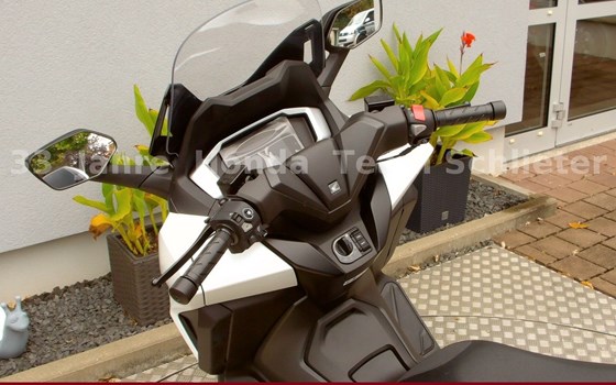 Neufahrzeug Honda Forza 350 - Bild 11