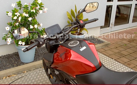 Gebrauchtmotorrad Honda CB125R - Bild 11