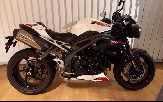 Gebrauchtmotorrad Triumph Speed Triple 1050 - Bild 1