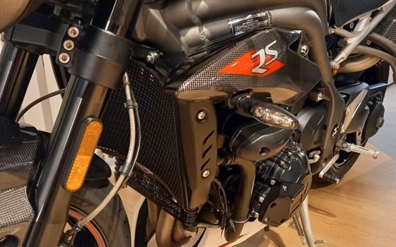 Gebrauchtmotorrad Triumph Speed Triple 1050 - Bild 5