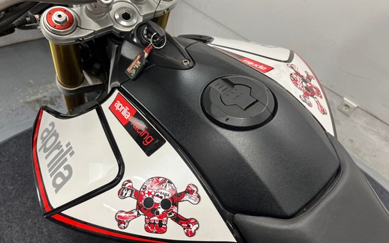 Gebrauchtmotorrad Aprilia Dorsoduro 1200 - Bild 8