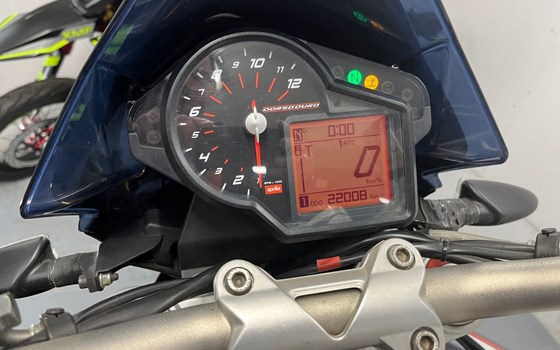 Gebrauchtmotorrad Aprilia Dorsoduro 1200 - Bild 9
