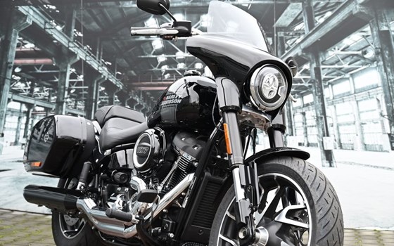Gebrauchtmotorrad Harley-Davidson Softail Sport Glide FLSB - Bild 4
