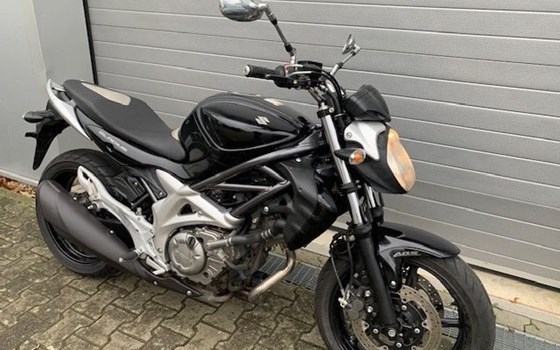 Gebrauchtmotorrad Suzuki SFV 650 Gladius - Bild 2