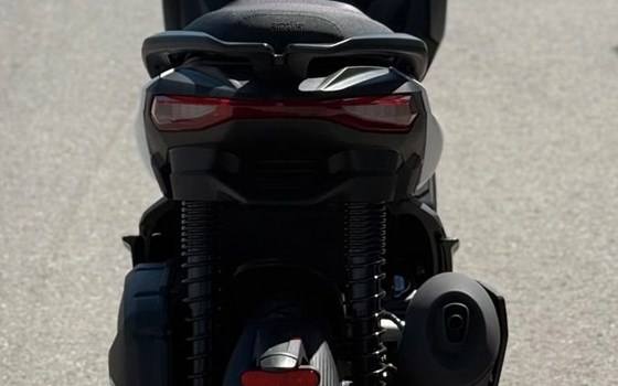 Neufahrzeug Aprilia SR GT 125 - Bild 4