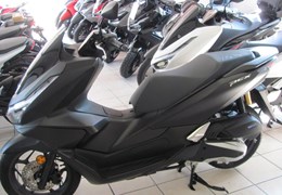 Neumotorrad Honda PCX125