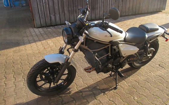 Gebrauchtmotorrad Kawasaki Eliminator 500 - Bild 6