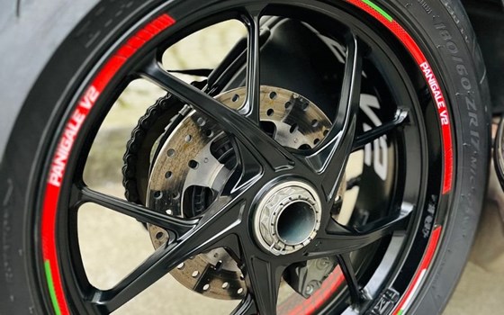 Gebrauchtmotorrad Ducati Panigale V2 - Bild 8