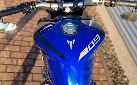 Gebrauchtmotorrad Yamaha MT-09 - Bild 2