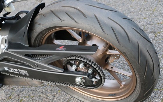 Gebrauchtmotorrad Honda CB125R - Bild 11