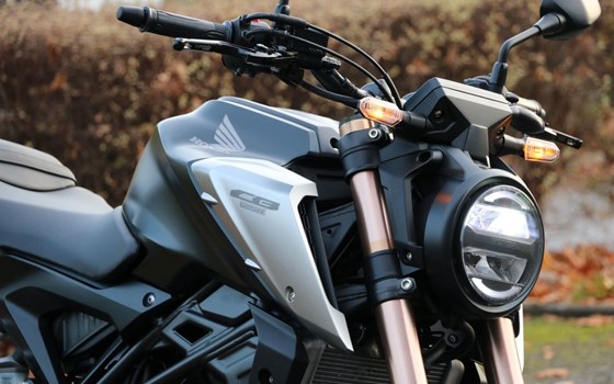 Gebrauchtmotorrad Honda CB125R - Bild 2