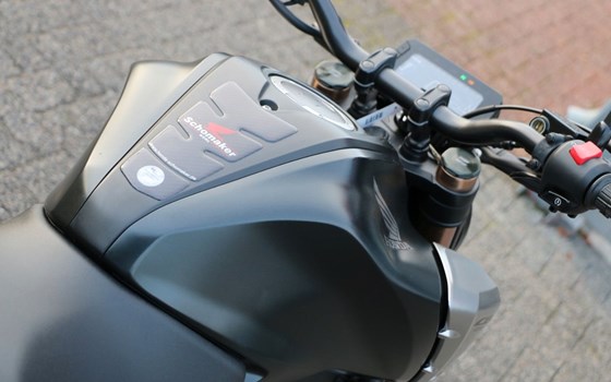 Gebrauchtmotorrad Honda CB125R - Bild 8