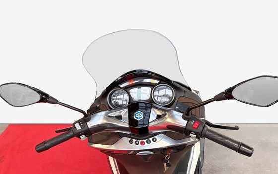 Gebrauchtmotorrad Piaggio X10 350 i.e. - Bild 4