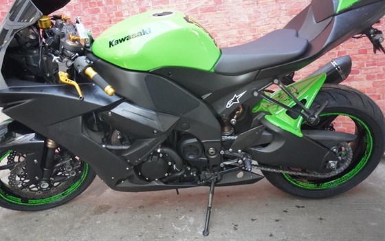 Gebrauchtmotorrad Kawasaki ZX-10 - Bild 10