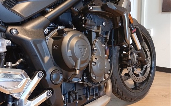 Gebrauchtmotorrad Triumph Trident 660 - Bild 10