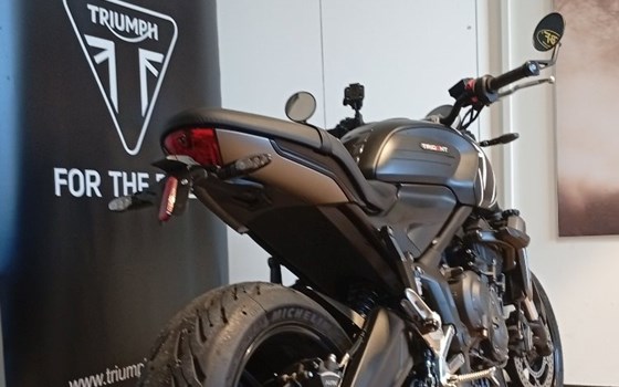 Gebrauchtmotorrad Triumph Trident 660 - Bild 12