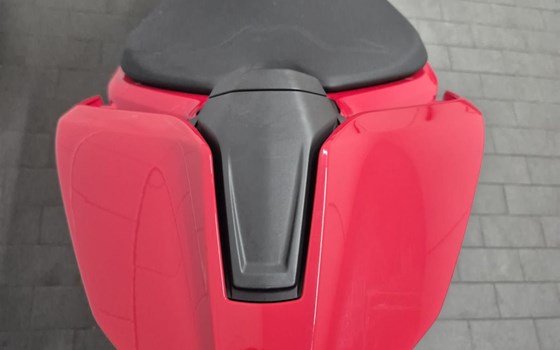 Gebrauchtmotorrad Ducati Streetfighter V4 S - Bild 12