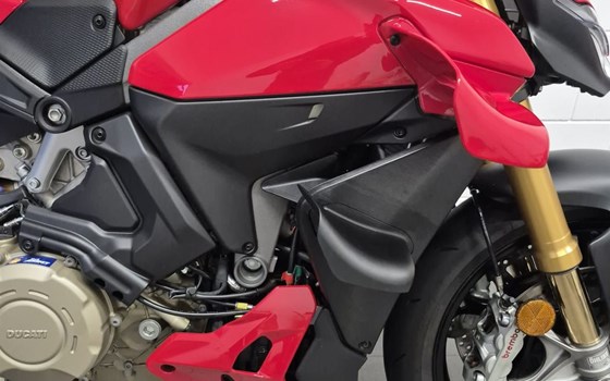 Gebrauchtmotorrad Ducati Streetfighter V4 S - Bild 6