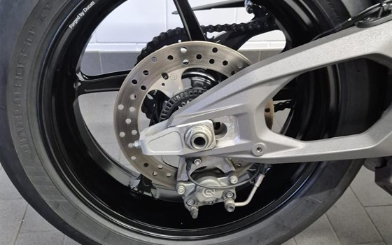 Gebrauchtmotorrad Ducati Streetfighter V4 S - Bild 10