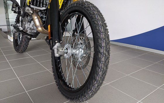 Neufahrzeug Suzuki DR-Z4S - Bild 10