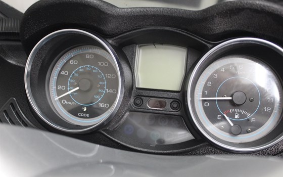 Gebrauchtmotorrad Piaggio X-EVO 125 - Bild 14