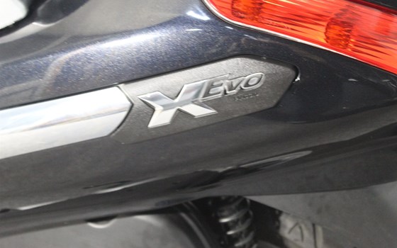 Gebrauchtmotorrad Piaggio X-EVO 125 - Bild 5