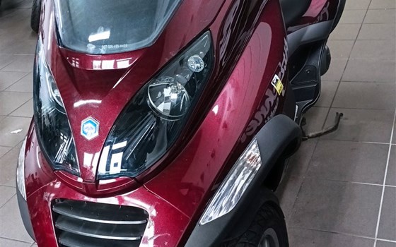 Gebrauchtmotorrad Piaggio MP3 250 - Bild 4