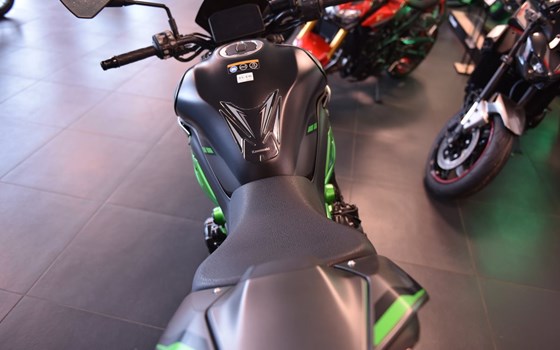 Gebrauchtmotorrad Kawasaki Z900 70kW - Bild 9