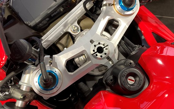 Gebrauchtmotorrad Ducati Panigale V4 S - Bild 8