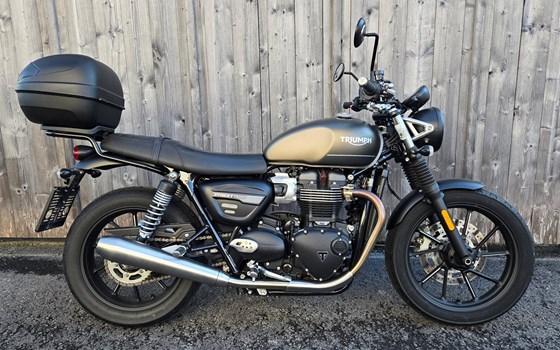 Gebrauchtmotorrad Triumph Street Twin - Bild 1