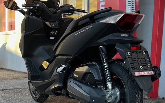 Gebrauchtmotorrad Honda Forza 125 - Bild 2