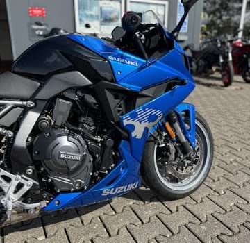 Gebrauchtmotorrad Suzuki GSX-8R - Bild 3