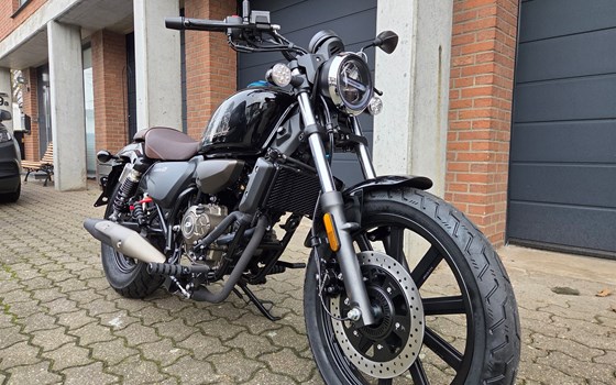 Neufahrzeug QJ Motor SRV 125 - Bild 1