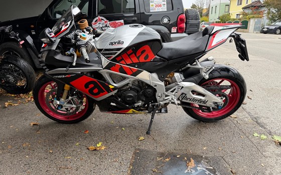 Gebrauchtmotorrad Aprilia RSV 4 - Bild 2