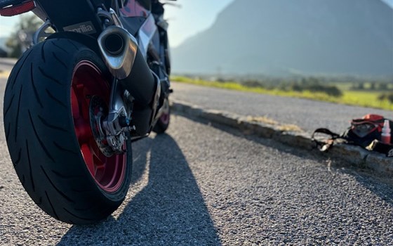 Gebrauchtmotorrad Aprilia RSV 4 - Bild 3