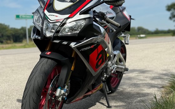 Gebrauchtmotorrad Aprilia RSV 4 - Bild 4